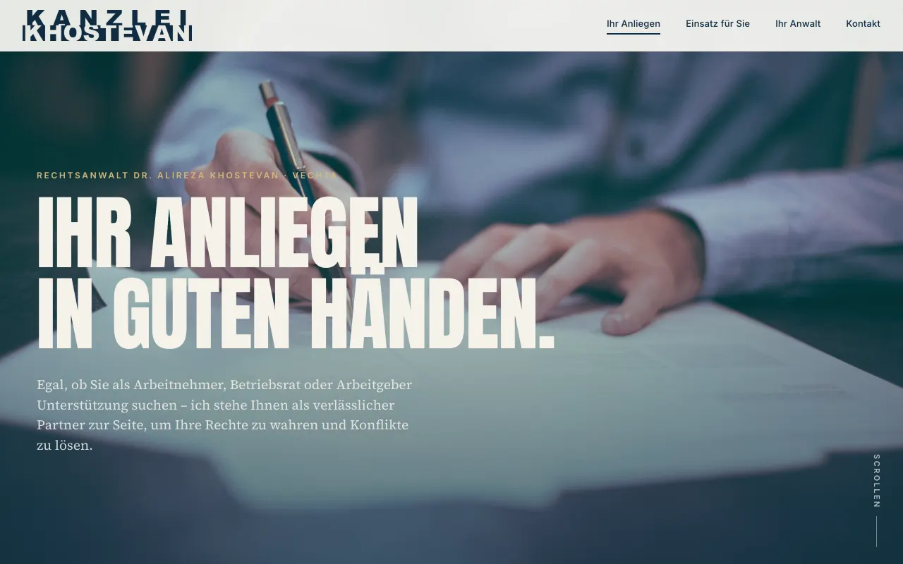 Screenshot der Startseite von ak-kanzlei.de mit Rechtsgebieten als Kachel-Layout
